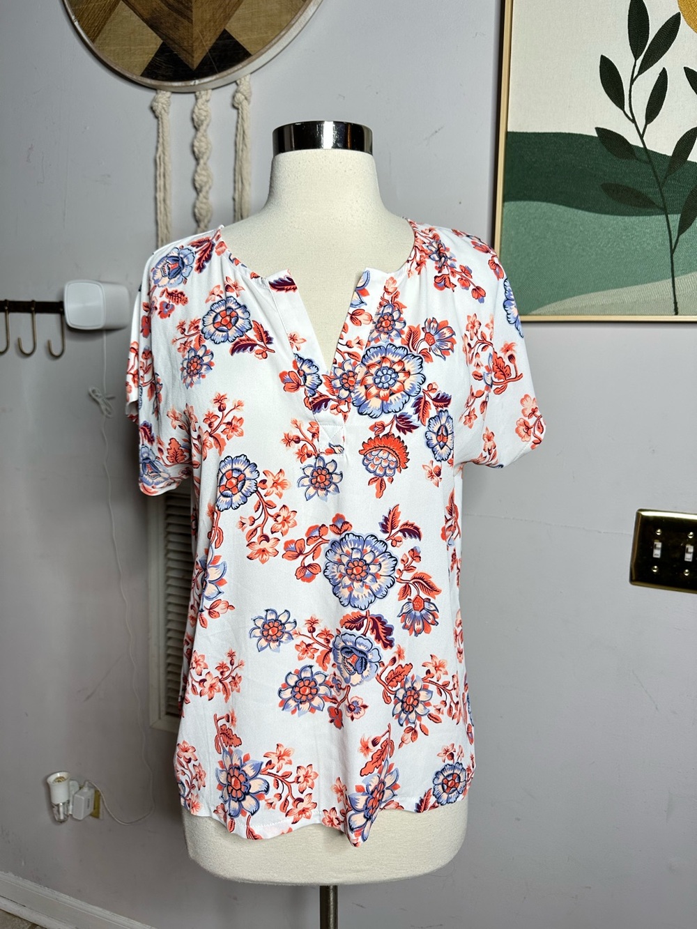 Ann Taylor Factory Floral Split Neck Top MP